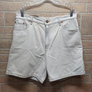 Vintage Levi shorts super Lightwash size 15